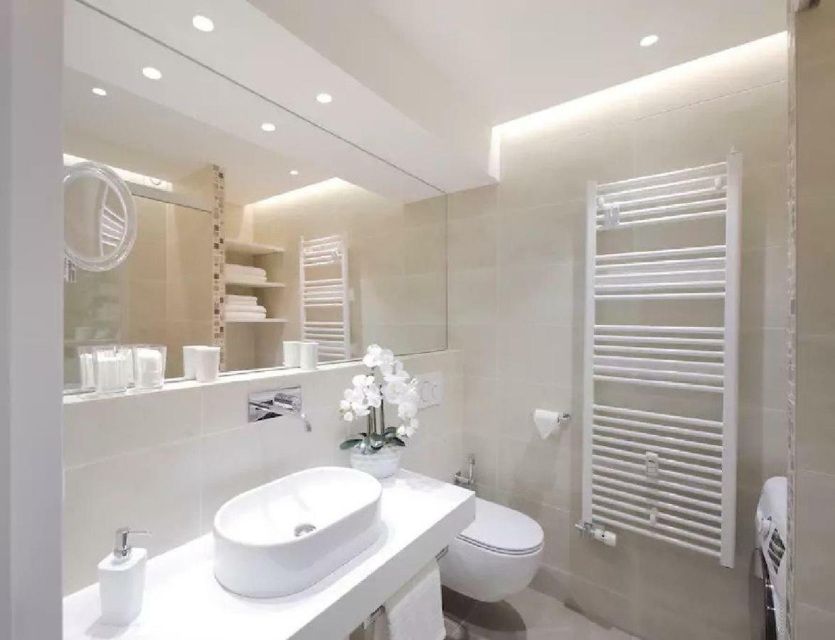 ★ Exclusive Central Apartment ★ Free Garage ★ Ljubljana Eksteriør billede