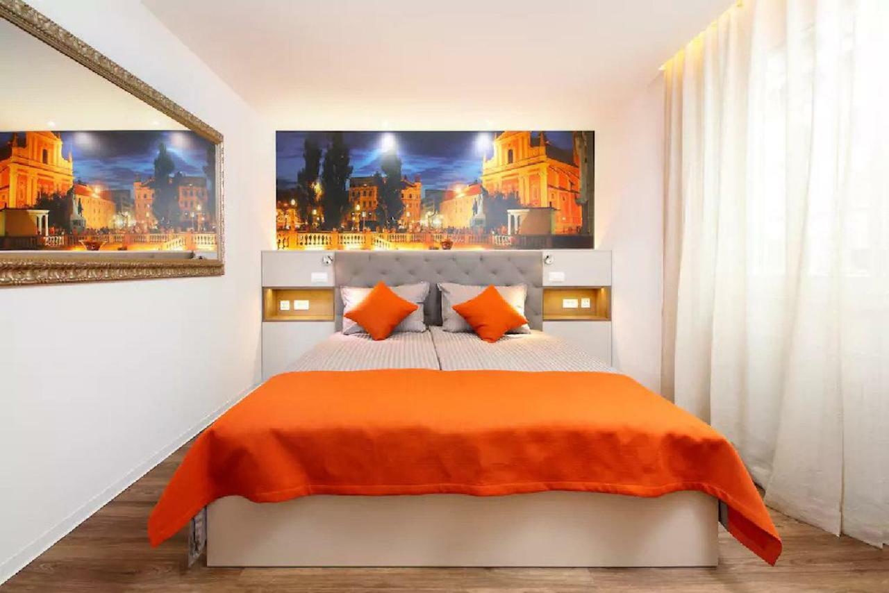 ★ Exclusive Central Apartment ★ Free Garage ★ Ljubljana Eksteriør billede